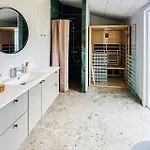 Hébergement de vacances Lovely In With Sauna *